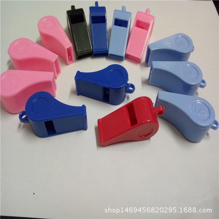 A Large Number of Spot Supply Black Outdoor Environmentally Friendly Plastic Referee Medium Lanyard Whistle