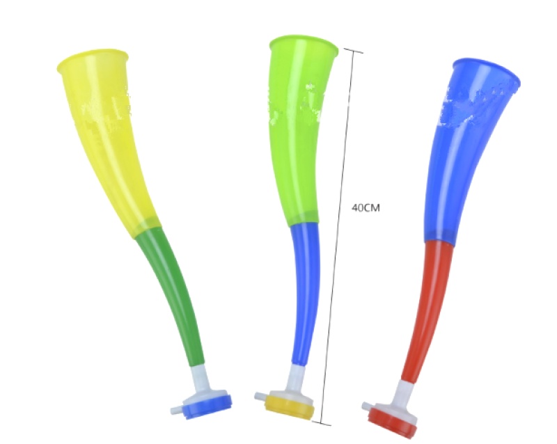 Plastic two-section whistle horn horn horn bend football booster cover 40CM59g