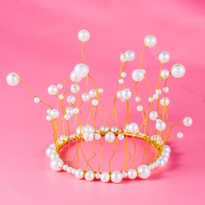 Factory Direct Handmade round Pearl Crown Cake Decoration Red Bright Frosted with Light Optional Birthday Crown