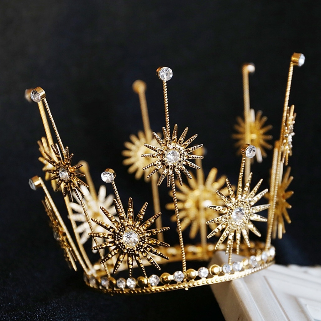 Birthday Cake Decoration Baking Crown SUNFLOWER Wrought Iron Rhinestone Decoration round Headdress Queen Crown Bridal Ornament Birthday Cake Decoration Baking Crown SUNFLOWER Wrought Iron Rhinestone Decoration round Headdress Queen Crown Bridal Ornament