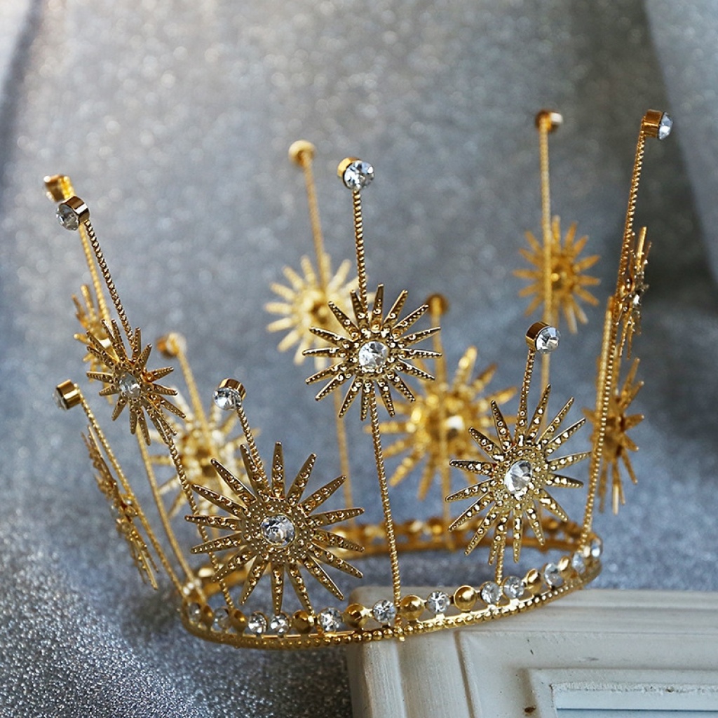 Birthday Cake Decoration Baking Crown SUNFLOWER Wrought Iron Rhinestone Decoration round Headdress Queen Crown Bridal Ornament Birthday Cake Decoration Baking Crown SUNFLOWER Wrought Iron Rhinestone Decoration round Headdress Queen Crown Bridal Ornament