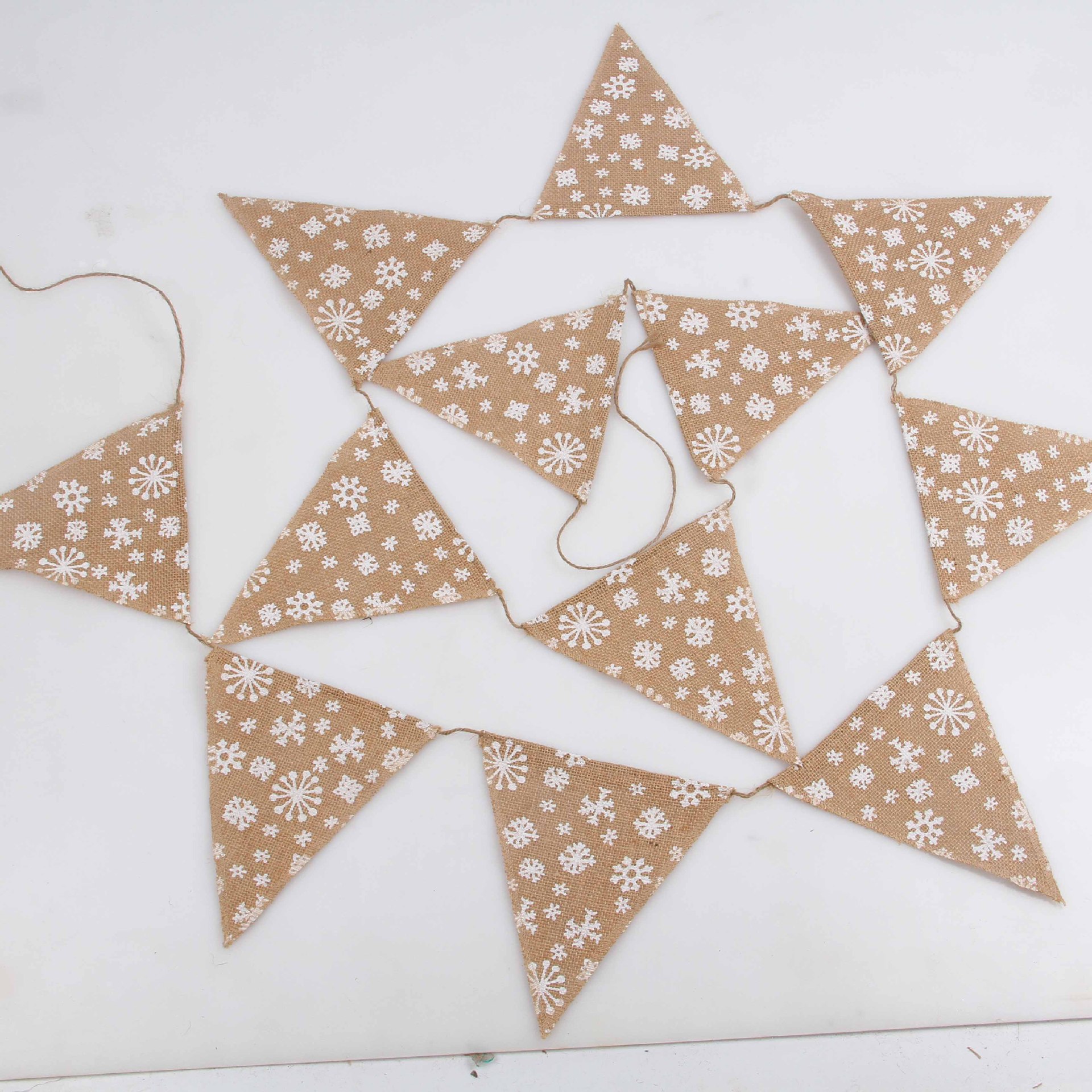 DIY green linen Christmas wedding class party creative triangle flag snowflakes linen triangle flag