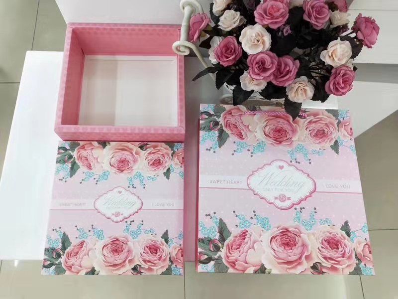 Manufacturers direct beautiful packaging box gift box gift bag spot color cardboard box new packaging box candy box