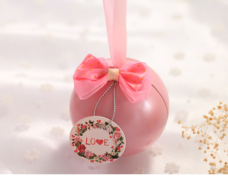 The new candy box creative heart of the marriage married romantic Korean gift box tinplate candy box The new candy box creative heart of the marriage married romantic Korean gift box tinplate candy box