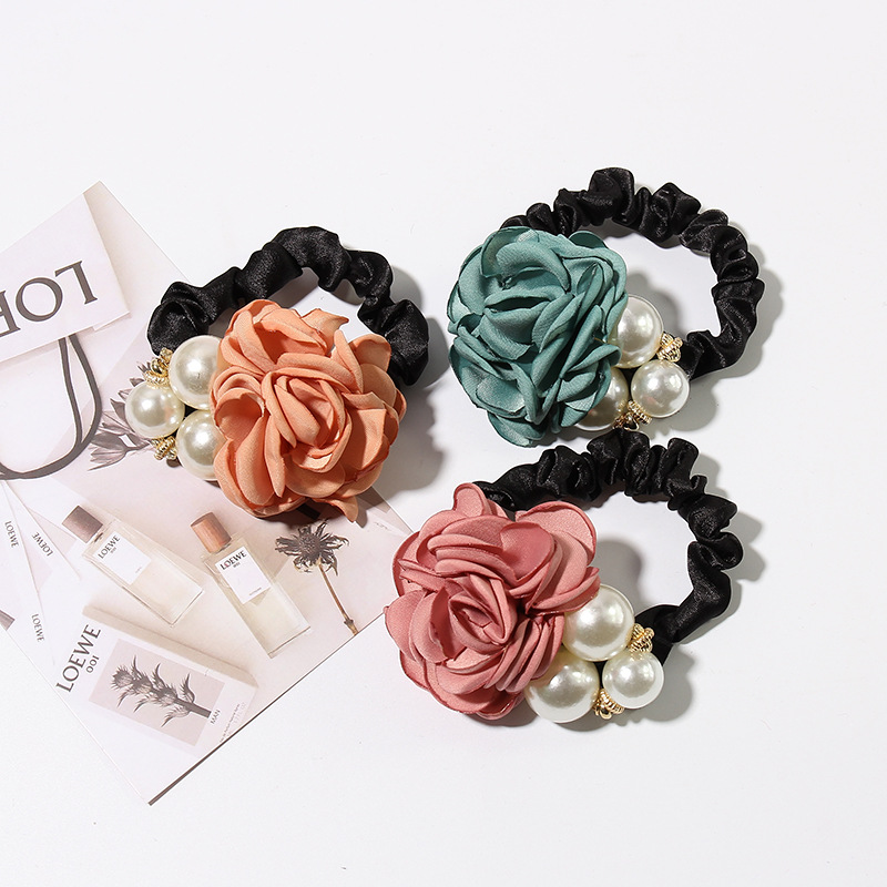 Korean version of fashion hair decoration large pearl rose flowers hair circle camellia hair rope headdress inlaid with Korean version of fashion hair decoration large pearl rose flowers hair circle camellia hair rope headdress inlaid with