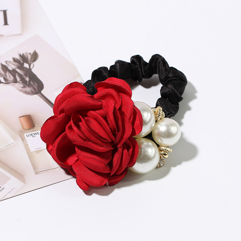 Korean version of fashion hair decoration large pearl rose flowers hair circle camellia hair rope headdress inlaid with Korean version of fashion hair decoration large pearl rose flowers hair circle camellia hair rope headdress inlaid with