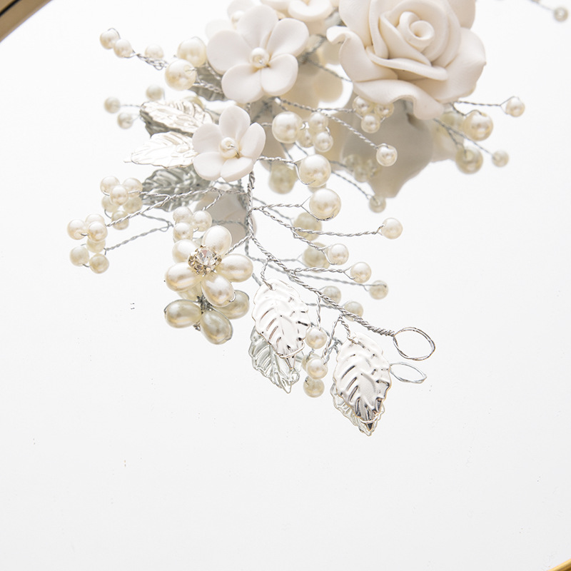 European and American Bride Headdress Flowers Wedding Hair Accessories Vine Silver Pearl Headband Bridal Hair Accessories for Women European and American Bride Headdress Flowers Wedding Hair Accessories Vine Silver Pearl Headband Bridal Hair Accessories for Women