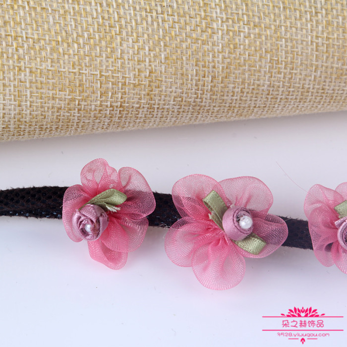 Beautiful and lovely fresh flowers blossom hair rope ring hair headdress