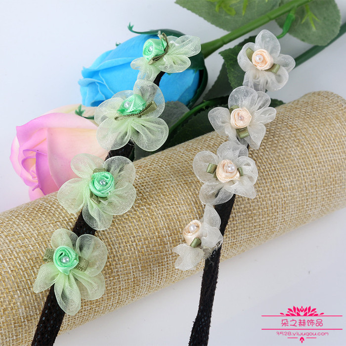 Beautiful and lovely fresh flowers blossom hair rope ring hair headdress