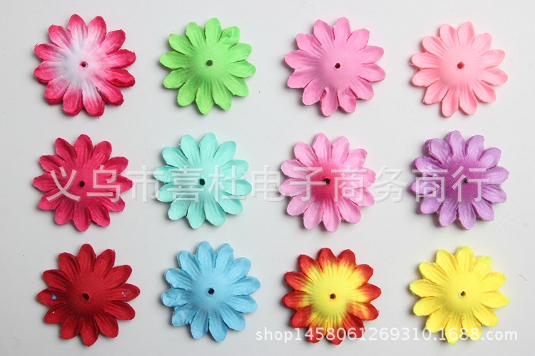Diameter 4.0cm 13 Colors 200G/Pack Little Daisy Laminate Petals Bridal Headdress Flower Sprinkling Flowers Ornamental Flower Material Diameter 4.0cm 13 Colors 200G/Pack Little Daisy Laminate Petals Bridal Headdress Flower Sprinkling Flowers Ornamental Flower Material