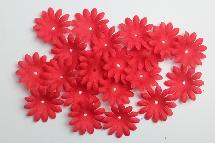 Diameter 4.0cm 13 Colors 200G/Pack Little Daisy Laminate Petals Bridal Headdress Flower Sprinkling Flowers Ornamental Flower Material Diameter 4.0cm 13 Colors 200G/Pack Little Daisy Laminate Petals Bridal Headdress Flower Sprinkling Flowers Ornamental Flower Material