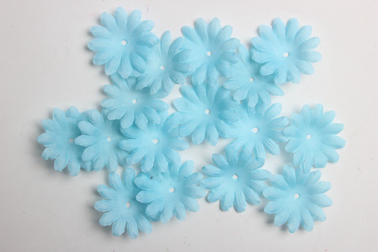 Diameter 4.0cm 13 Colors 200G/Pack Little Daisy Laminate Petals Bridal Headdress Flower Sprinkling Flowers Ornamental Flower Material Diameter 4.0cm 13 Colors 200G/Pack Little Daisy Laminate Petals Bridal Headdress Flower Sprinkling Flowers Ornamental Flower Material