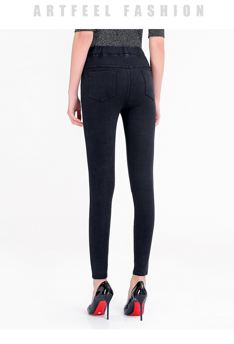 Manufacturer's direct selling of The Spring 2020 New women's wear is 300 jin of large size jeans with high bouncy little feet and a pair of pencil trousers Manufacturer's direct selling of The Spring 2020 New women's wear is 300 jin of large size jeans with high bouncy little feet and a pair of pencil trousers