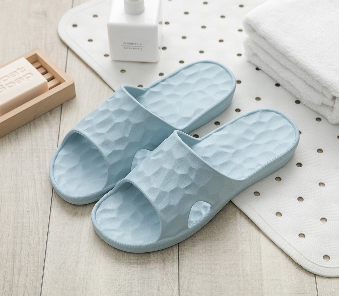 Water Cube Bouncy Slippers Couple Four Seasons Indoor Non-Slip Home Bathroom Slippers Men Eva Lightweight Soft Sole Shoes Women