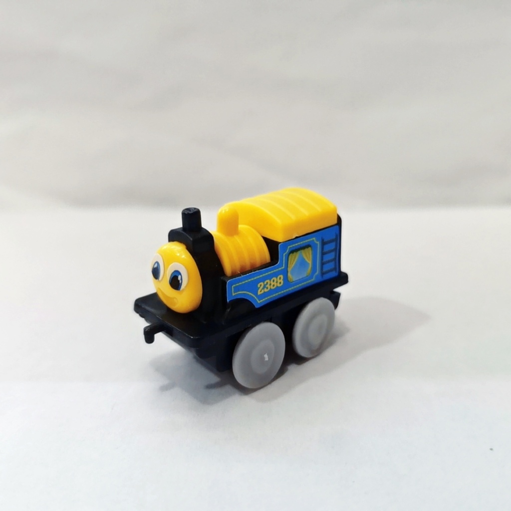 Children's New Four-Color Assembled Small Train Boy's Small Toy Capsule Toy Small Gift Food Capsule Toy Kinder Joy