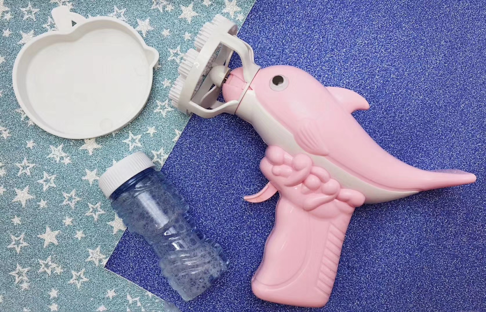 S Douyin Street hot selling Electric multi-bubble dolphin Bubble gun electric fun toys