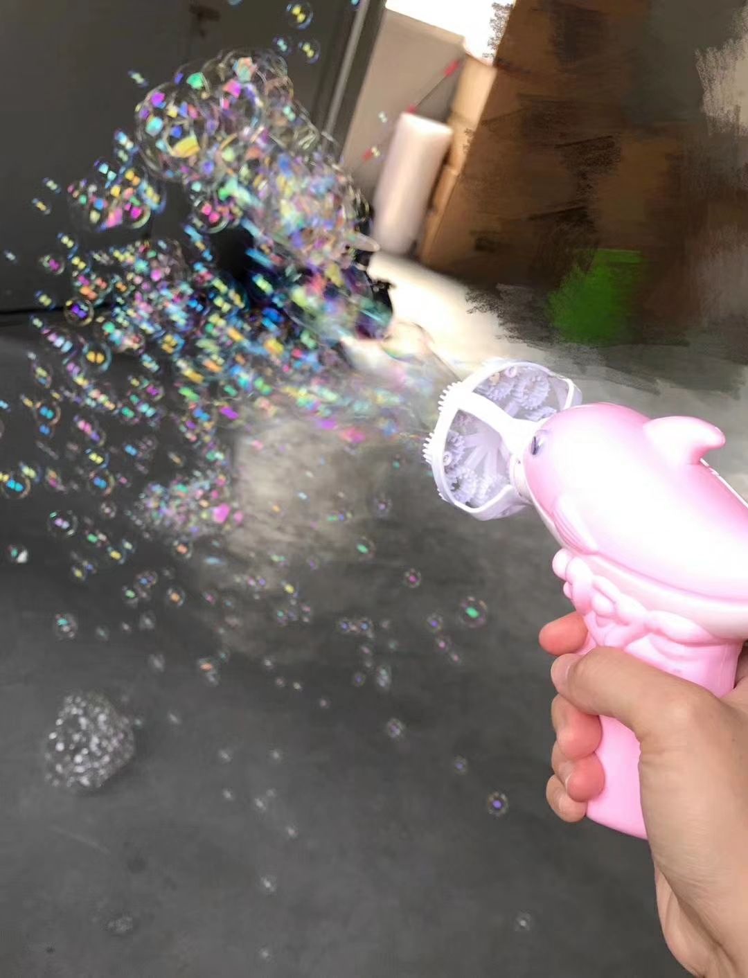 S Douyin Street hot selling Electric multi-bubble dolphin Bubble gun electric fun toys S Douyin Street hot selling Electric multi-bubble dolphin Bubble gun electric fun toys