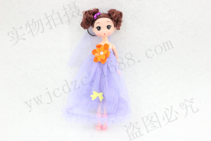 Selling six one children 's day gift toys wholesale Barbie doll key pendant car ornaments dolls Selling six one children 's day gift toys wholesale Barbie doll key pendant car ornaments dolls