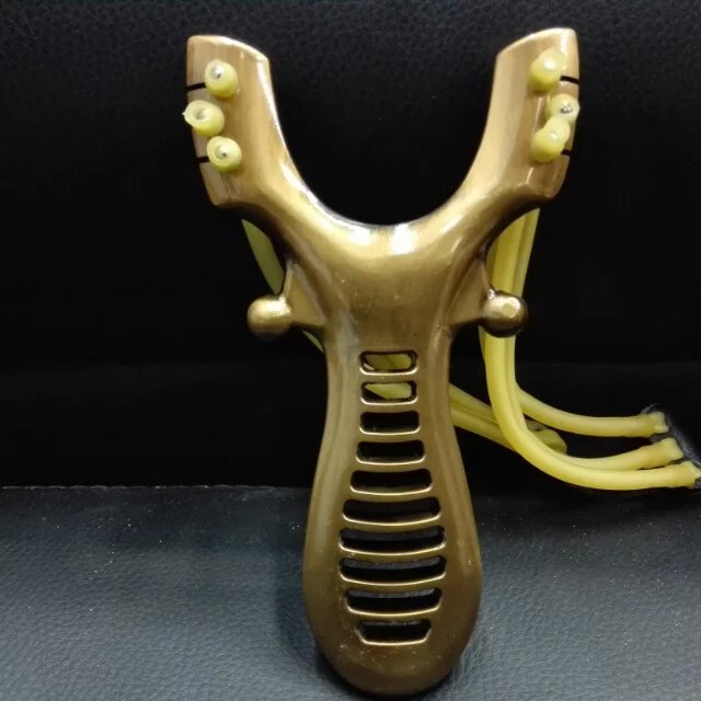 King of hunting slingshot 3 shares of Yiwu purchase the Pearl adult outdoor slingshot slingshot slingshot wholesale