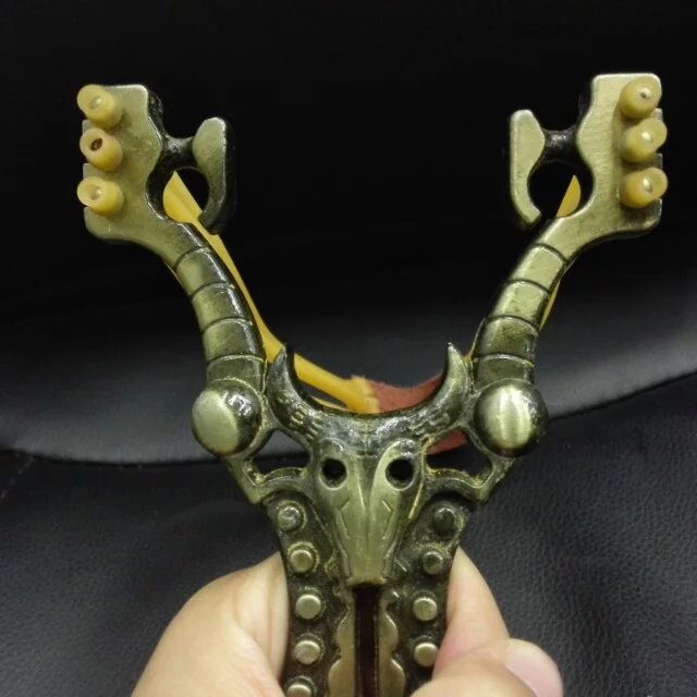 Jinniuwang slingshot 3 shares of Yiwu purchase the Pearl adult outdoor slingshot slingshot slingshot wholesale