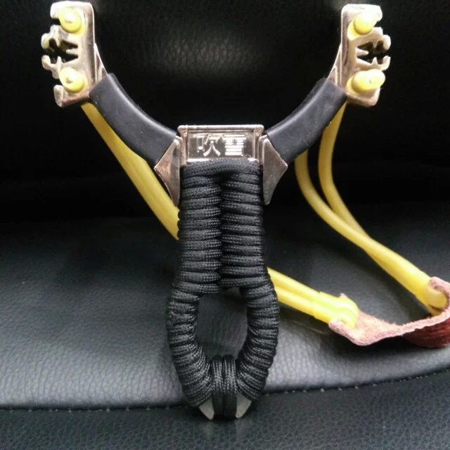 Even the snow pearl adult outdoor slingshot slingshot shares Yiwu purchase wholesale slingshot slingshot