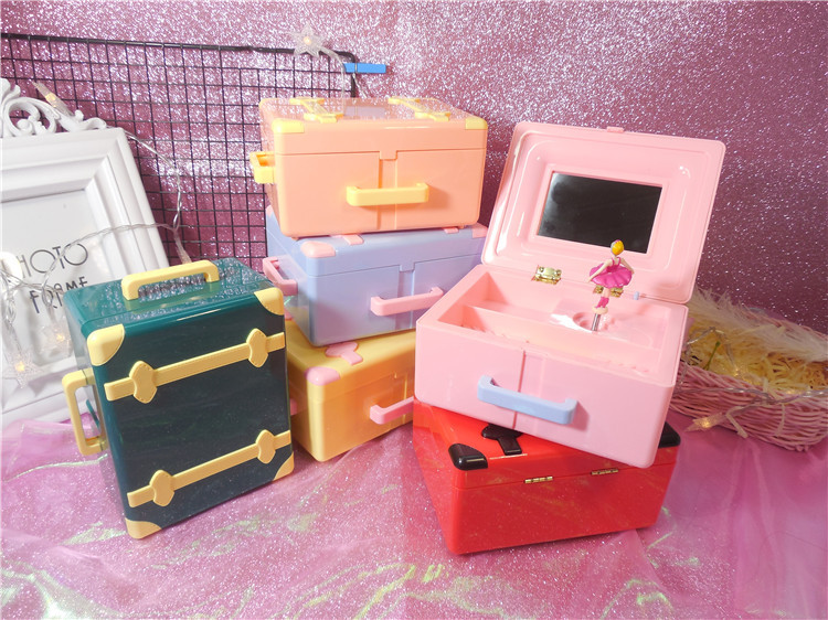 Retro girl heart birthday music box girls gift bestie girls children's suitcase music box Retro girl heart birthday music box girls gift bestie girls children's suitcase music box