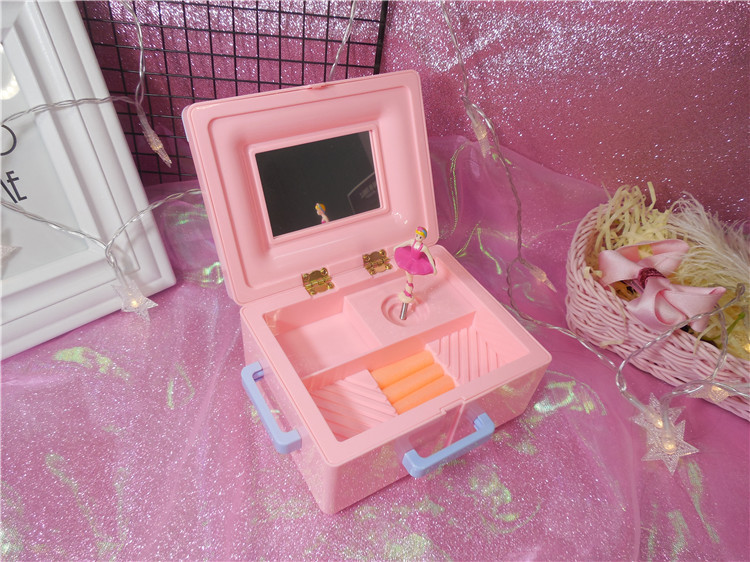 Retro girl heart birthday music box girls gift bestie girls children's suitcase music box Retro girl heart birthday music box girls gift bestie girls children's suitcase music box