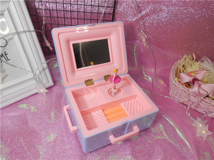 Retro girl heart birthday music box girls gift bestie girls children's suitcase music box Retro girl heart birthday music box girls gift bestie girls children's suitcase music box