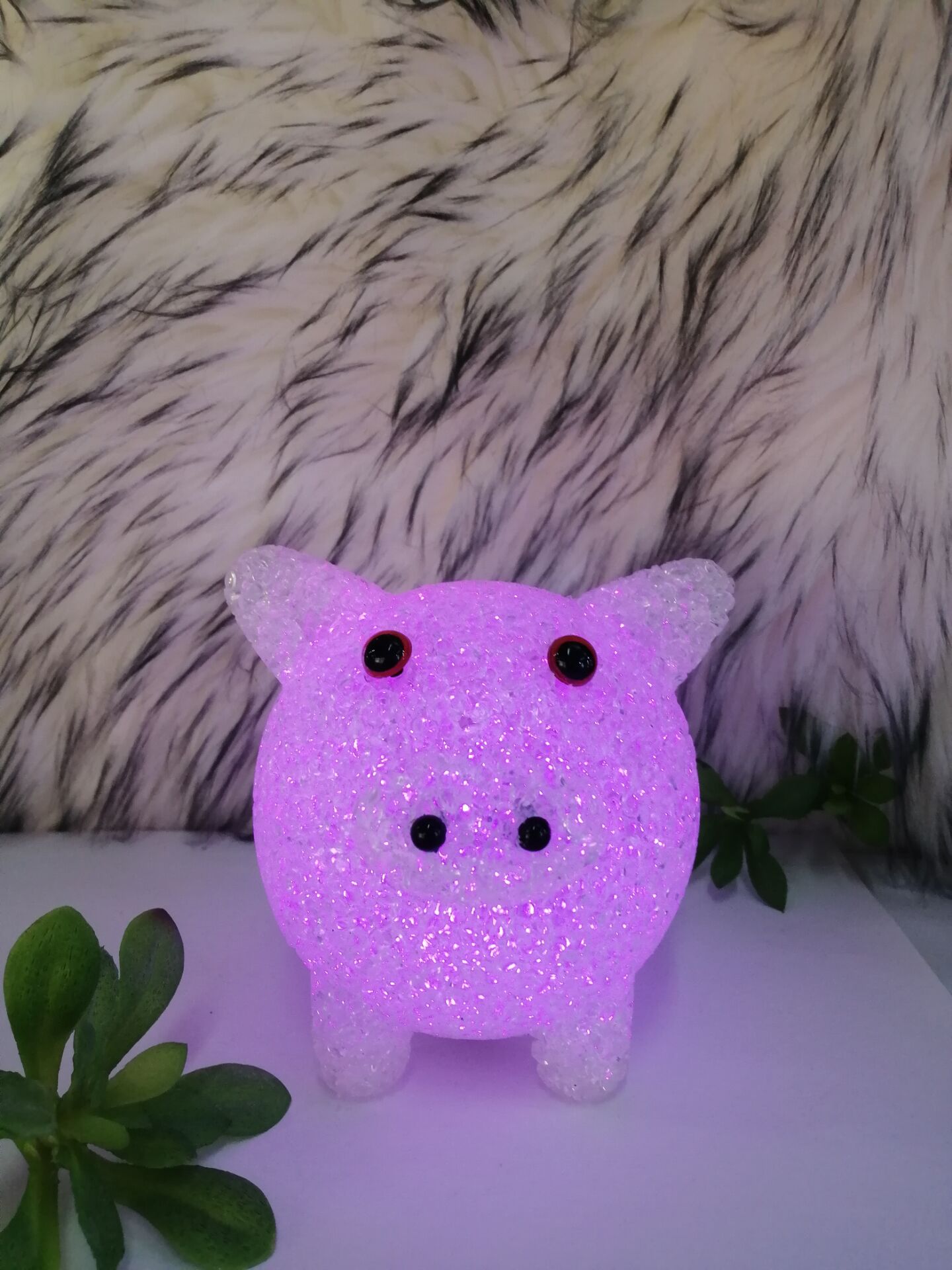 Fat pig cartoon animal colorful crystal grain lamp LED rice grain lamp gift pendant creative gift