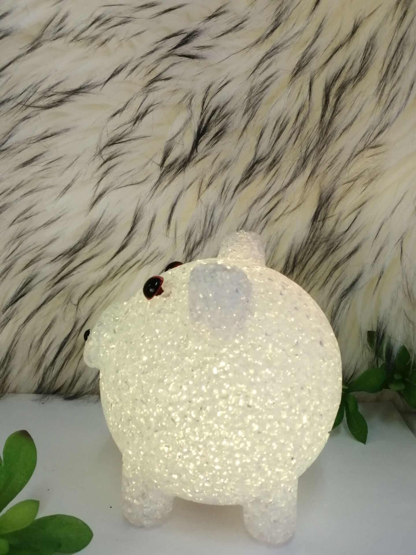Fat pig cartoon animal colorful crystal grain lamp LED rice grain lamp gift pendant creative gift
