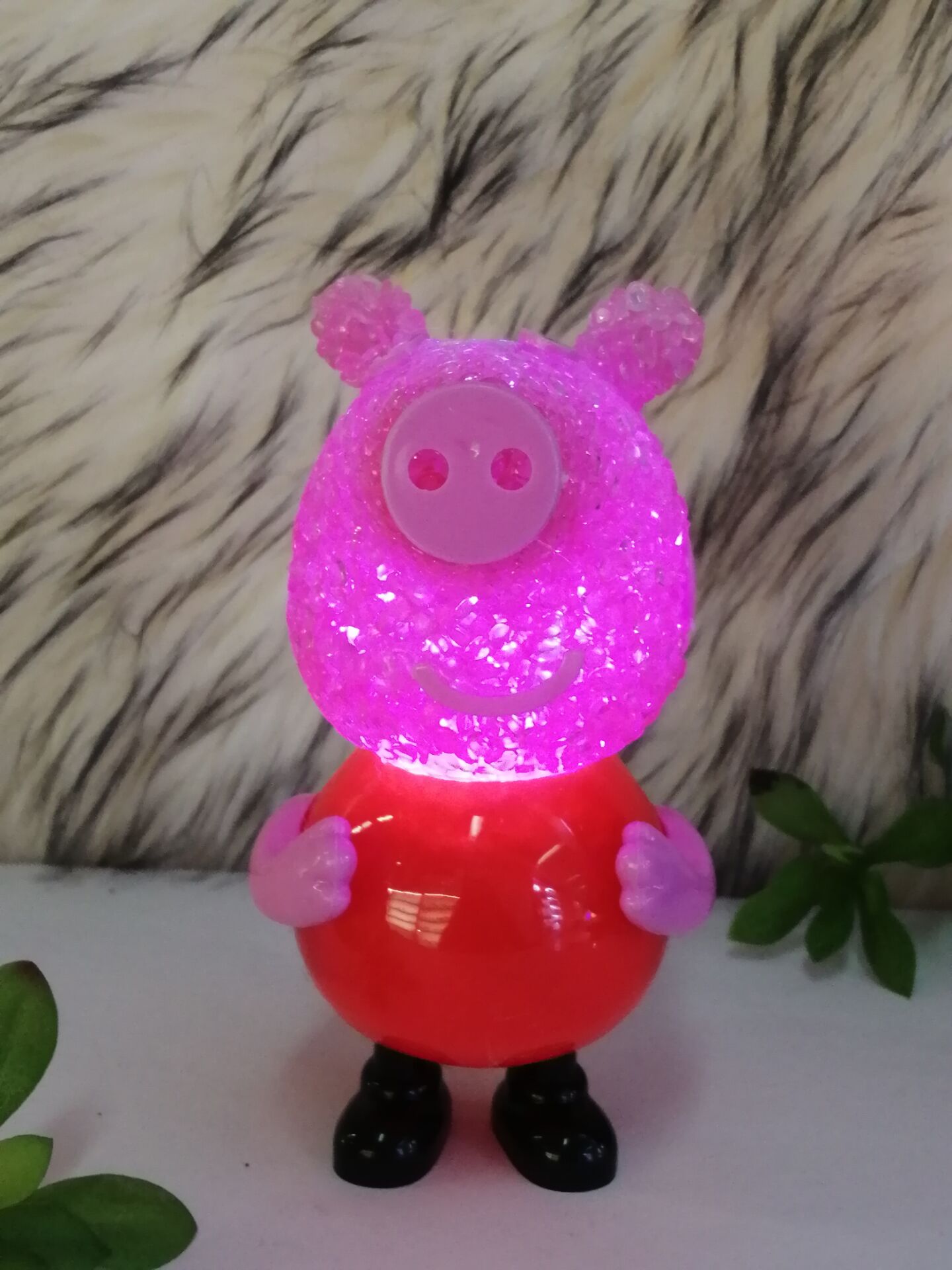 Pig little sister cartoon animal colorful crystal grain lamp LED rice grain lamp gift pendant creative gift