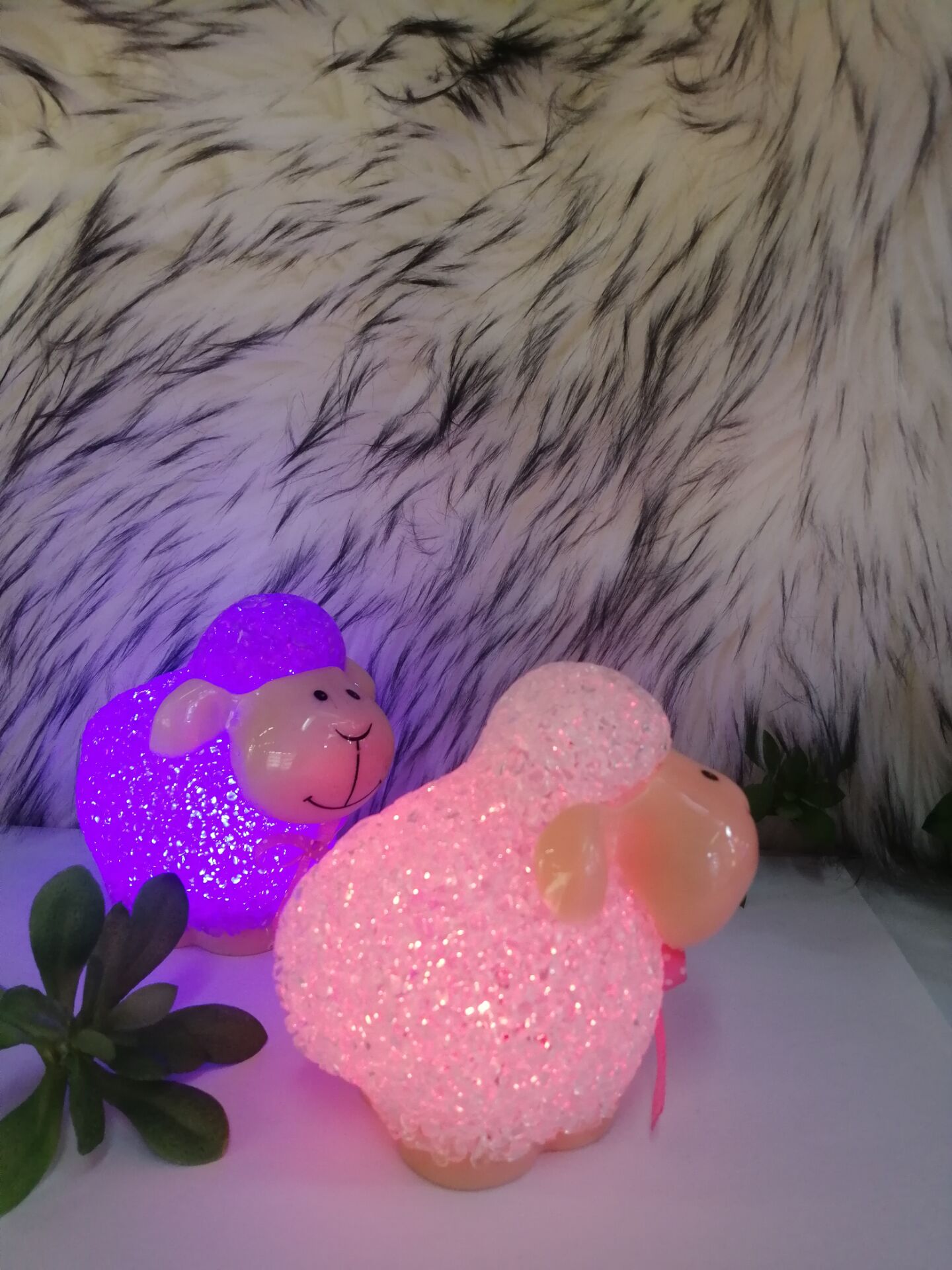 Sheep cartoon animal colorful crystal grain lamp LED rice grain lamp gift pendant creative gift Sheep cartoon animal colorful crystal grain lamp LED rice grain lamp gift pendant creative gift