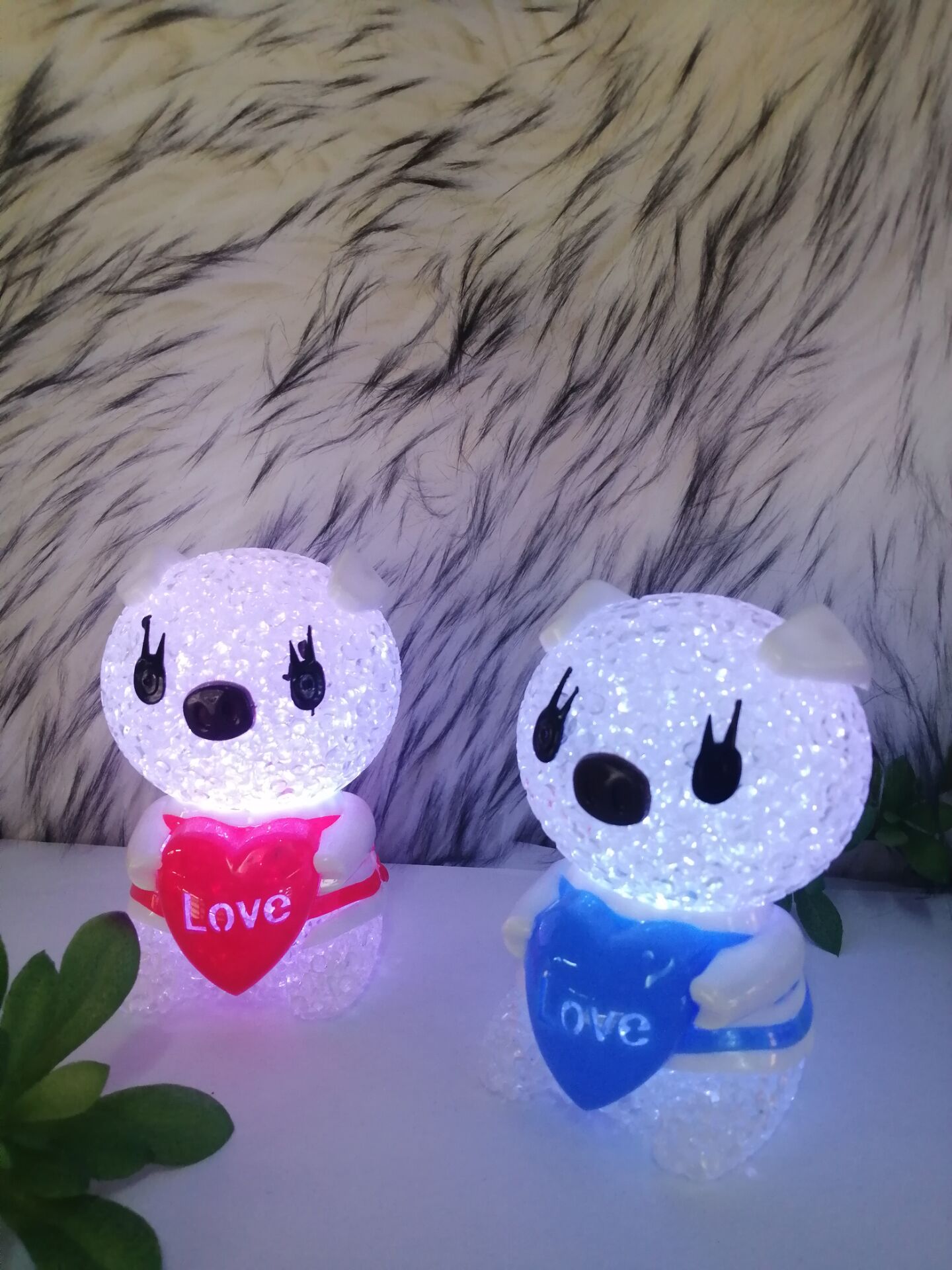 Caring pig cartoon animal colorful crystal grain lamp LED rice grain lamp gift pendant creative gift Caring pig cartoon animal colorful crystal grain lamp LED rice grain lamp gift pendant creative gift