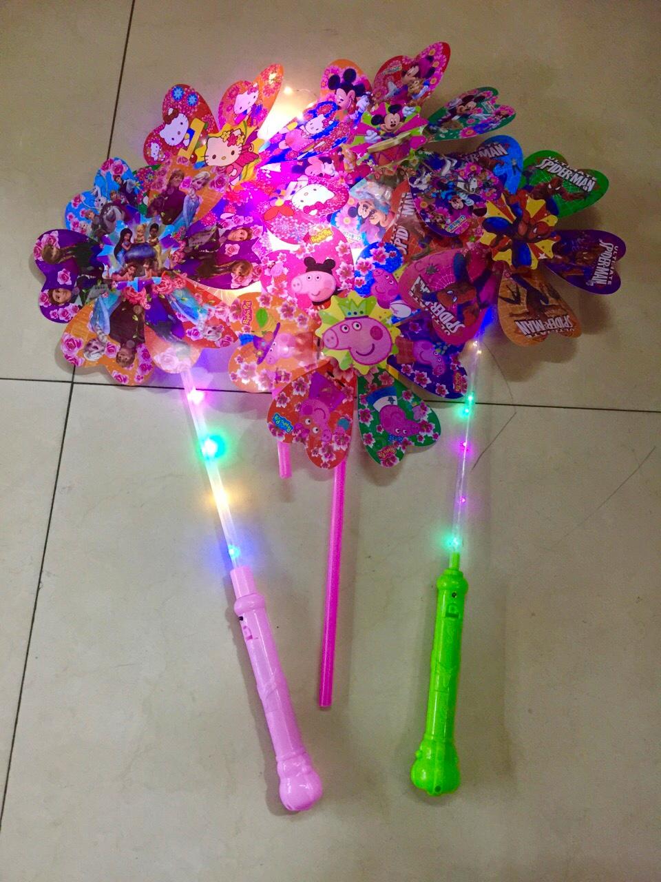 Factory direct belly to turn cartoon windmill cartoon windmill flash windmill with lamp stall goods
