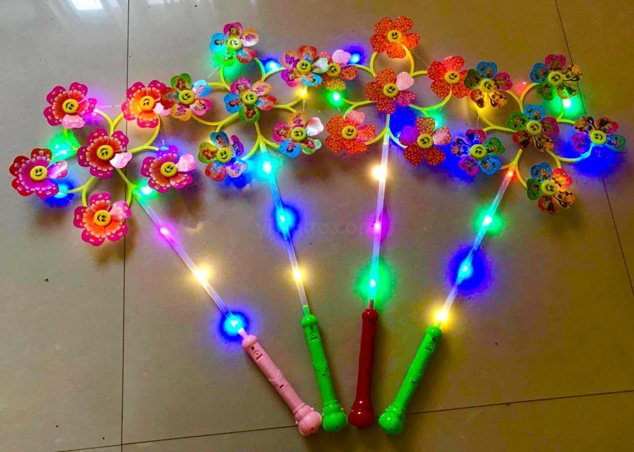 Factory direct belly to turn cartoon windmill cartoon windmill flash windmill with lamp stall goods