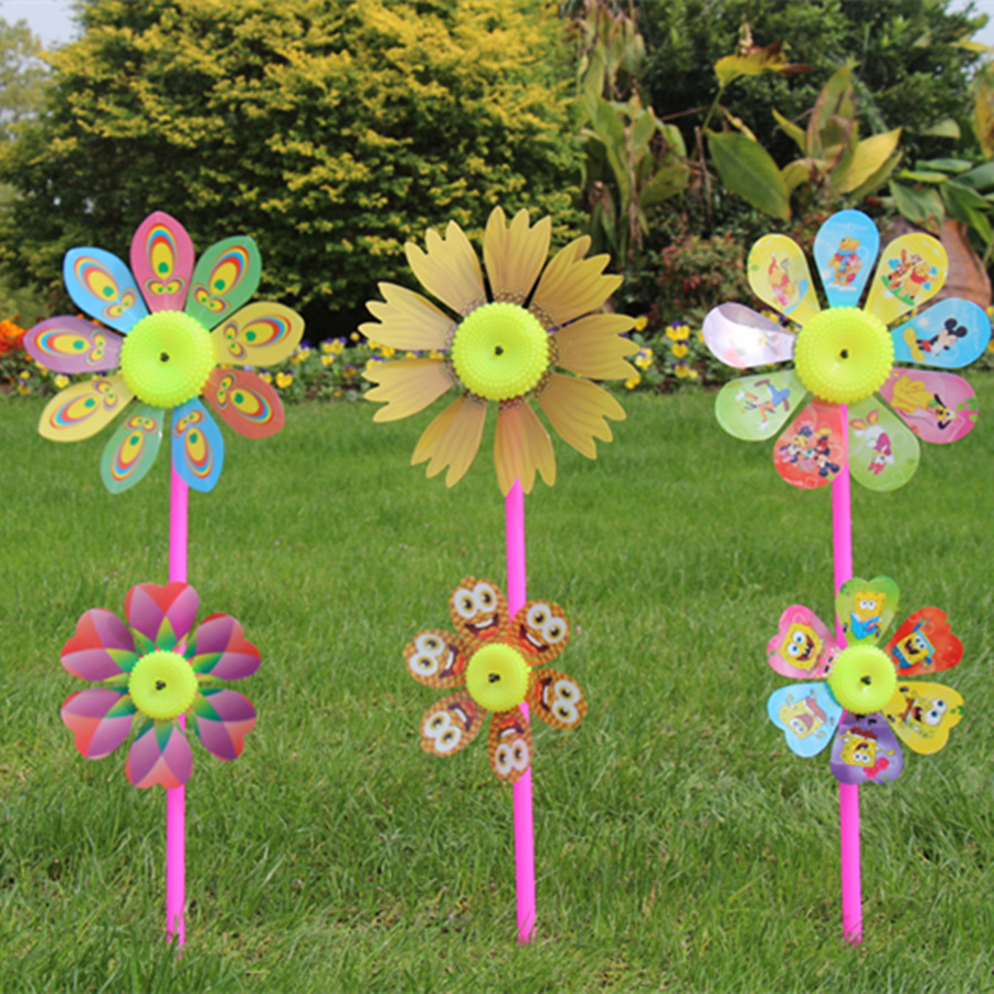 New Six Smiley Windmill Children&#039;s Creative Outdoor Traditional Nostalgic Cartoon Toy Windmill Stall Supply Wholesale
