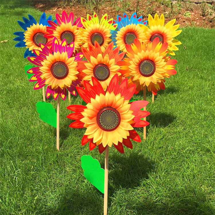 Wooden Pole Plug-in Sunflower Big Windmill Outdoor Decoration Scenic Spot Park Stall Hot Sale Advertising Real Estate Site Layout