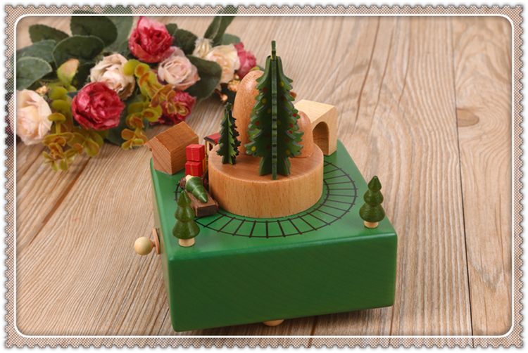 Creative birthday gift Christmas train box music box zhi lie trading co. LTD