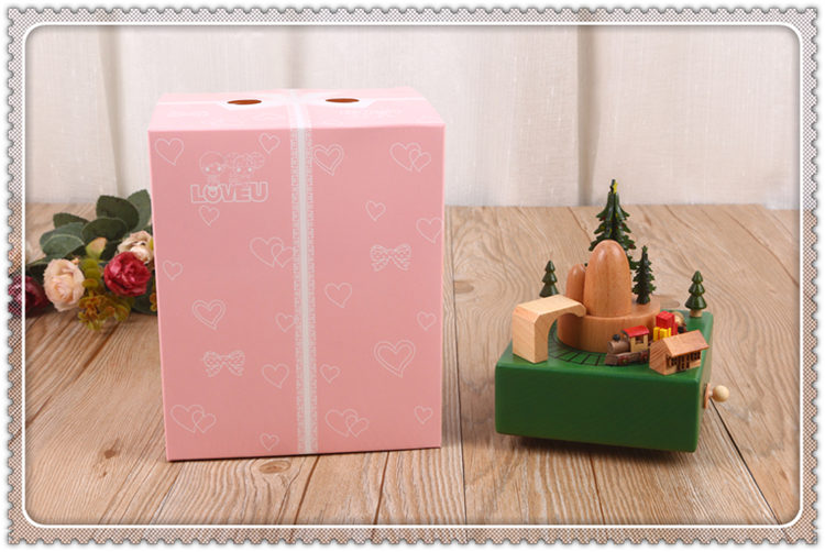 Creative birthday gift Christmas train box music box zhi lie trading co. LTD