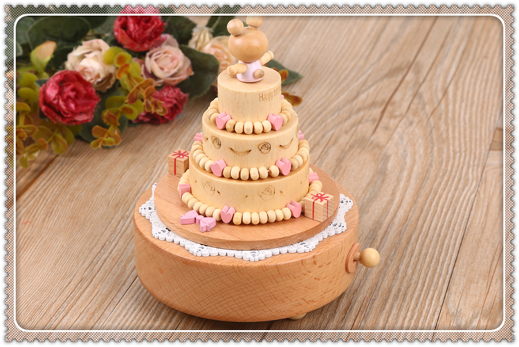 Music box of birthday cake Music box of eight-tone box real wood gift box for little girl's birthday gift box packaging