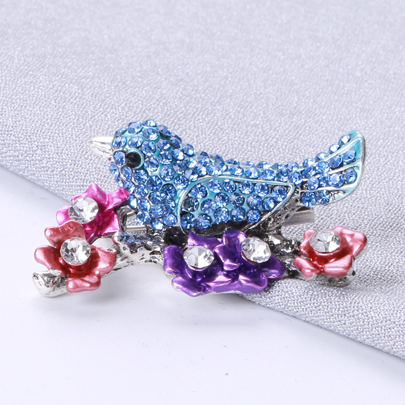 Factory Wholesale Europe and America Creative Animal Corsage Bird over Crystal Brooch Cross-Border Foreign Trade Clothing Accessories Pin