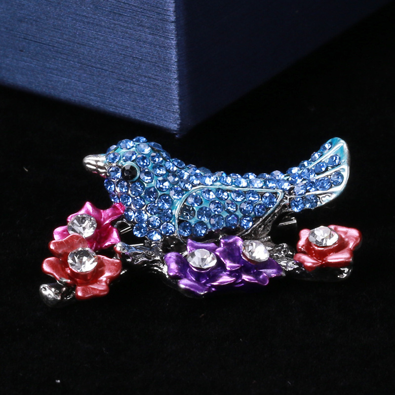 Factory Wholesale Europe and America Creative Animal Corsage Bird over Crystal Brooch Cross-Border Foreign Trade Clothing Accessories Pin Factory Wholesale Europe and America Creative Animal Corsage Bird over Crystal Brooch Cross-Border Foreign Trade Clothing Accessories Pin
