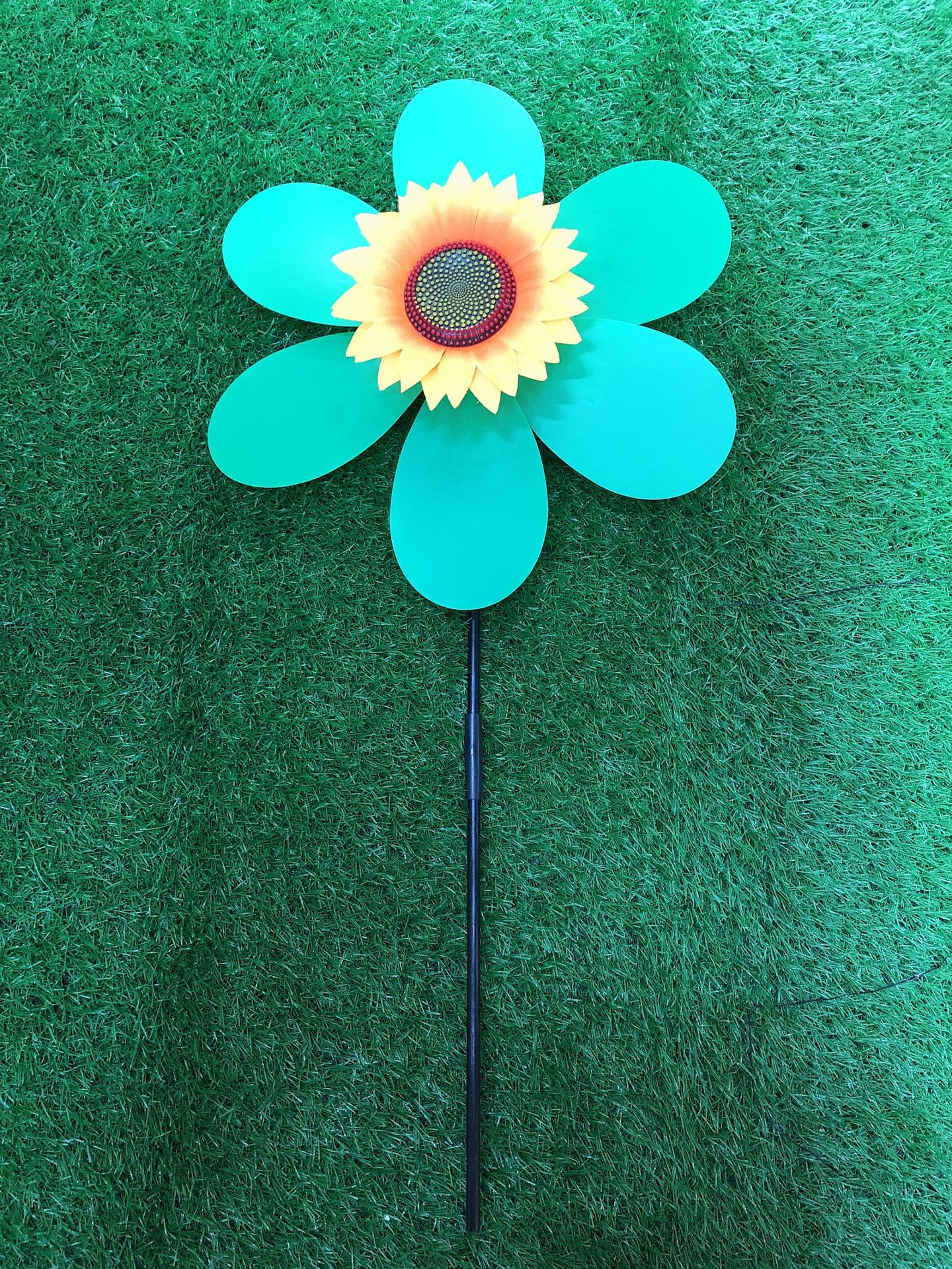 Pastoral Style Hand Windmill Pp Plastic round Leaf SUNFLOWER Park Kindergarten Display SUNFLOWER Windmill