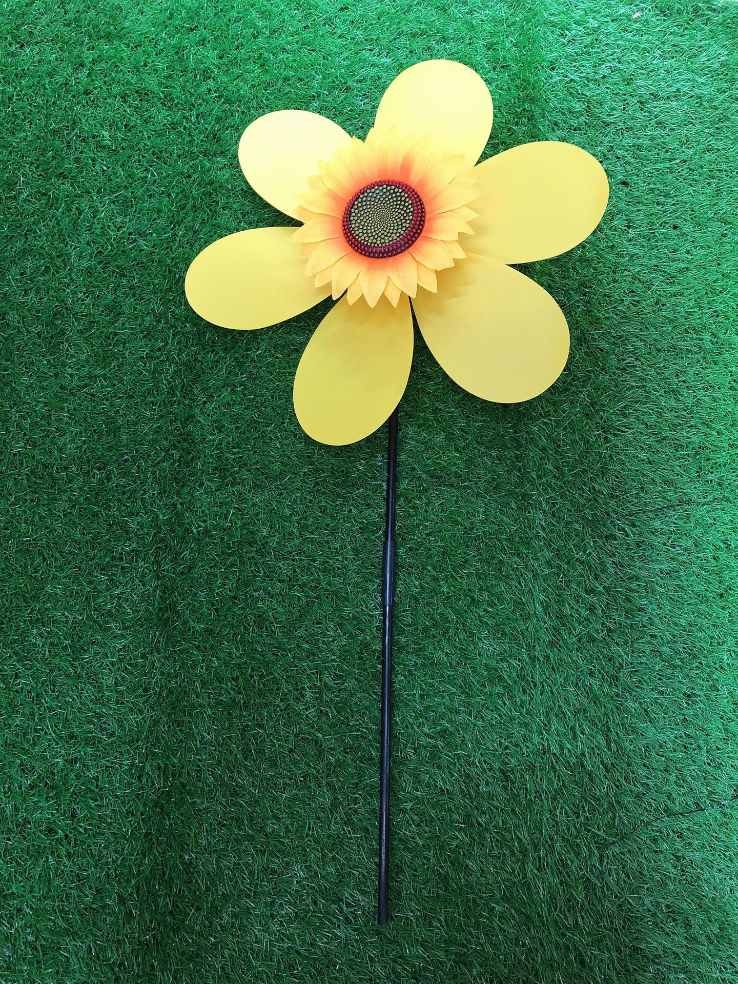 Pastoral Style Hand Windmill Pp Plastic round Leaf SUNFLOWER Park Kindergarten Display SUNFLOWER Windmill