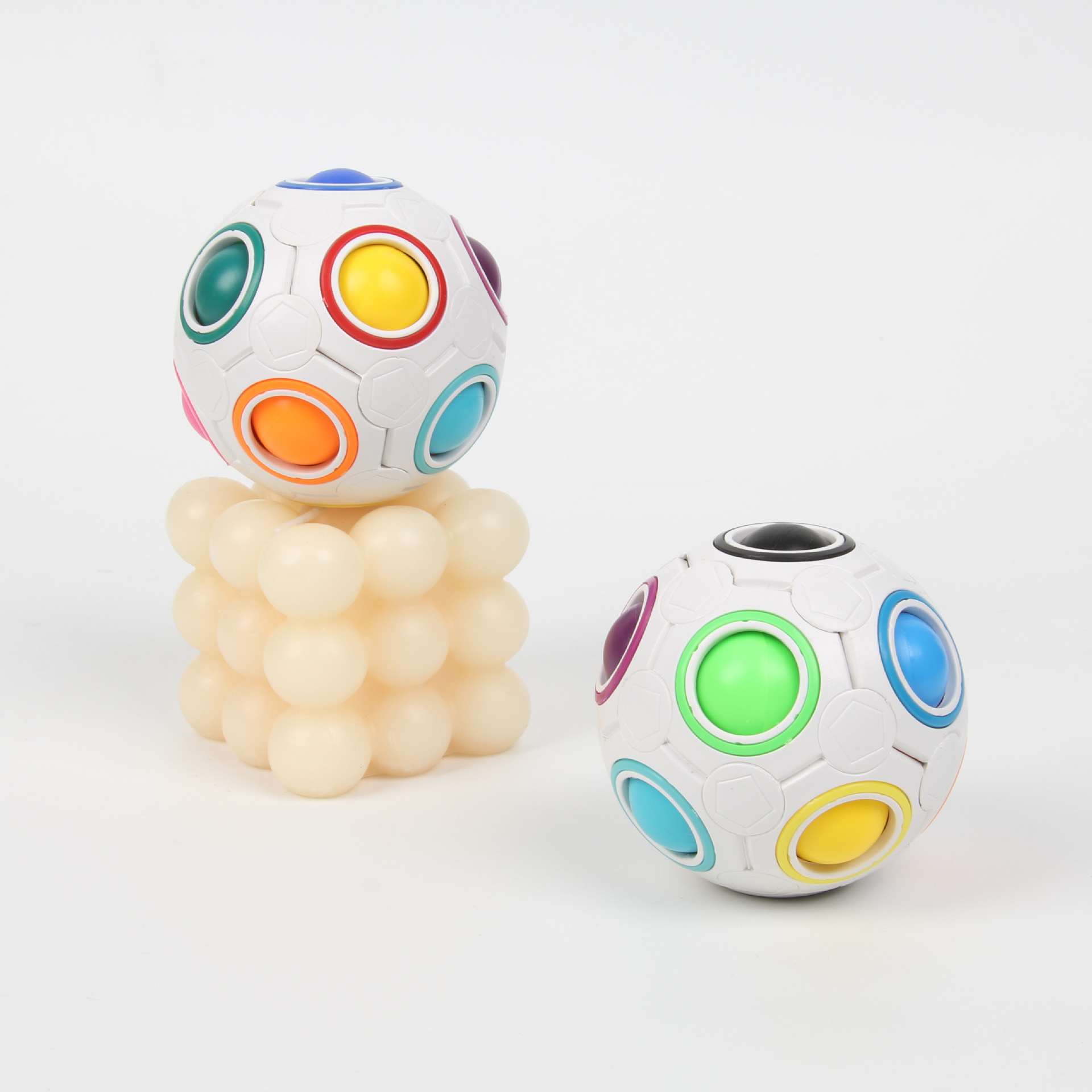 Cross-Border Toys Educational Small Football 12-Hole Decompression Intelligence Toys Fingertip Cube Magic Rainbow Ball