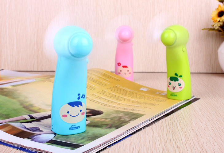 Cartoon electric fan mini handheld usb fan kava yi portable summer toy beach for children and students