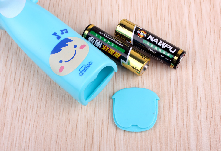 Cartoon electric fan mini handheld usb fan kava yi portable summer toy beach for children and students
