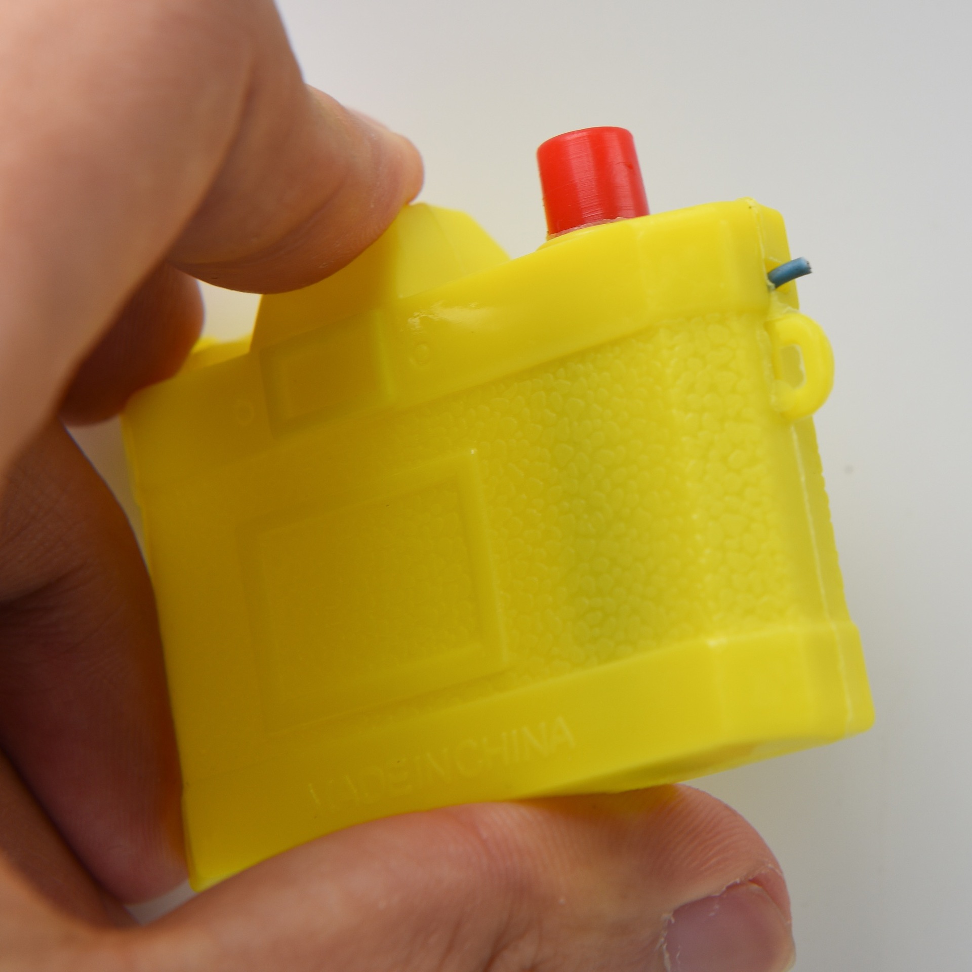 Children&#039;s toy stands sell electric cameras for April fool&#039;s day pranks around campus