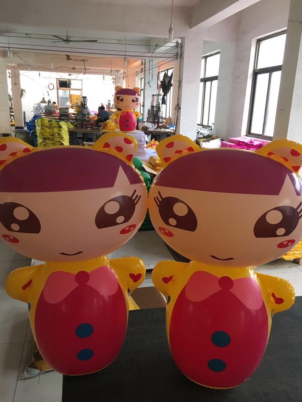 Factory Direct Sales Large Inflatable Tumbler 90cm Inflatable Toys Wholesale Cartoon Magic Ball Stall Hot Sale