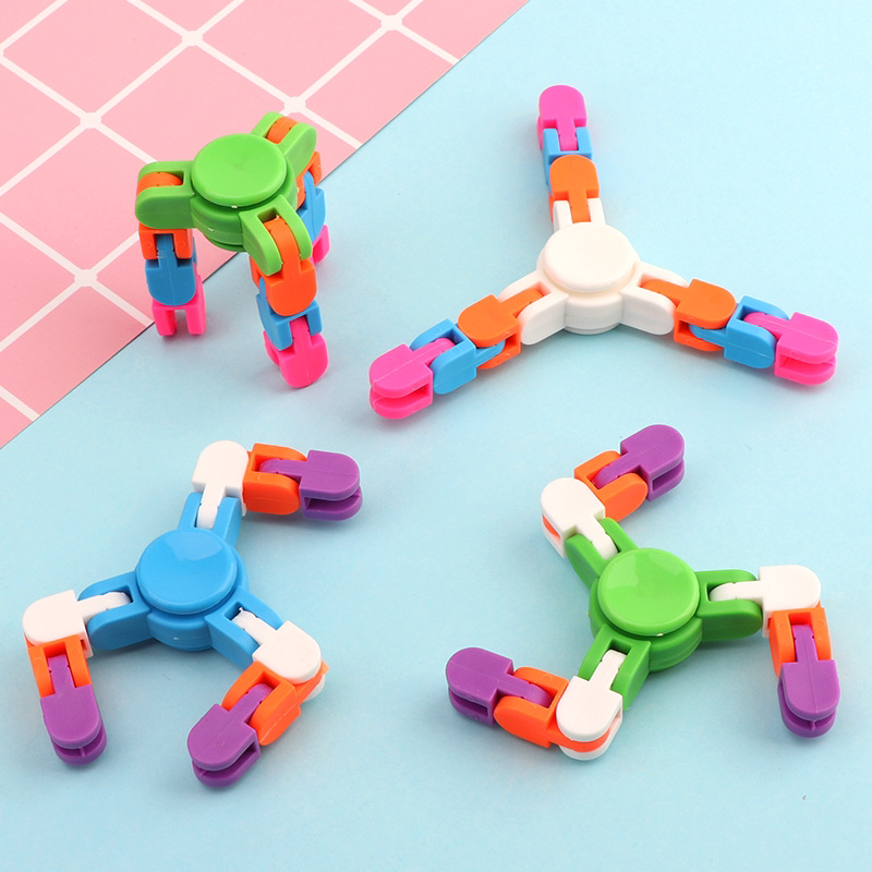 New Four-Corner Three-Section Fingertip Gyro Fingertip Gyro Stall Hot Selling Fingertip Gyro New Four-Corner Three-Section Fingertip Gyro Fingertip Gyro Stall Hot Selling Fingertip Gyro